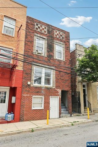 534 Lincoln Street, Union City, NJ 07087