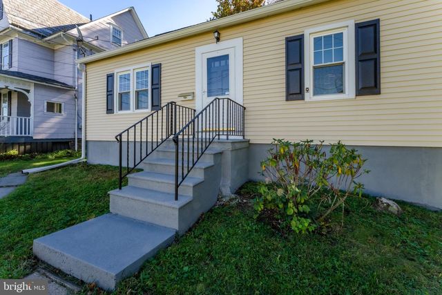 262 FAIRVIEW AVE, Quakertown, PA 18951