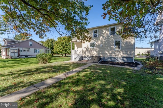 262 FAIRVIEW AVE, Quakertown, PA 18951