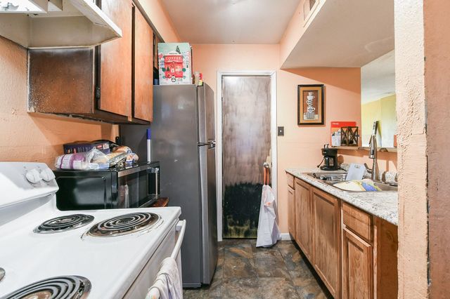 7851 Fuqua Street, Houston, TX 77075