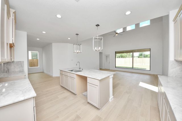2114 Della Lakes Court, Fresno, TX 77545