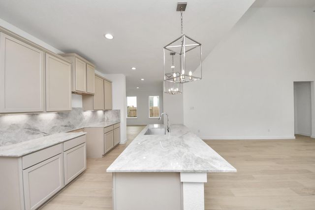 2114 Della Lakes Court, Fresno, TX 77545