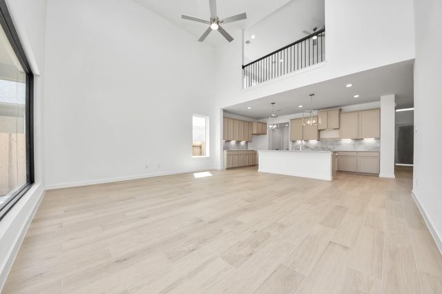2114 Della Lakes Court, Fresno, TX 77545