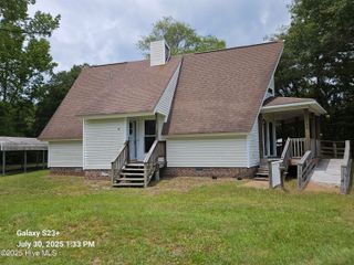 650 Queens Creek Road, Hubert, NC 28539