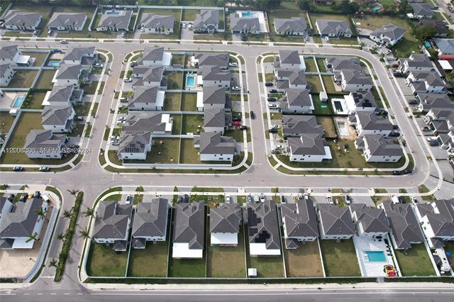 12729 SW 211th St 1, Miami, FL 33177