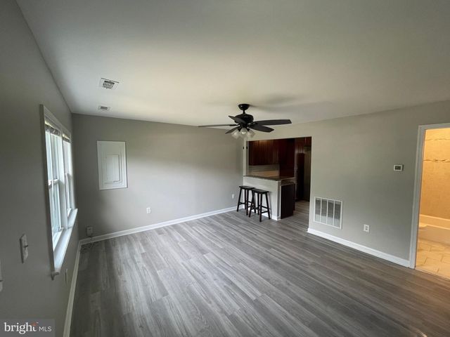 811 DUVALL HWY, Pasadena, MD 21122