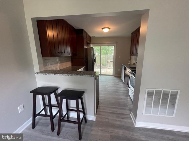 811 DUVALL HWY, Pasadena, MD 21122