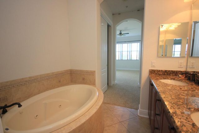 6002 YEATS MANOR DRIVE 105, Tampa, FL 33616