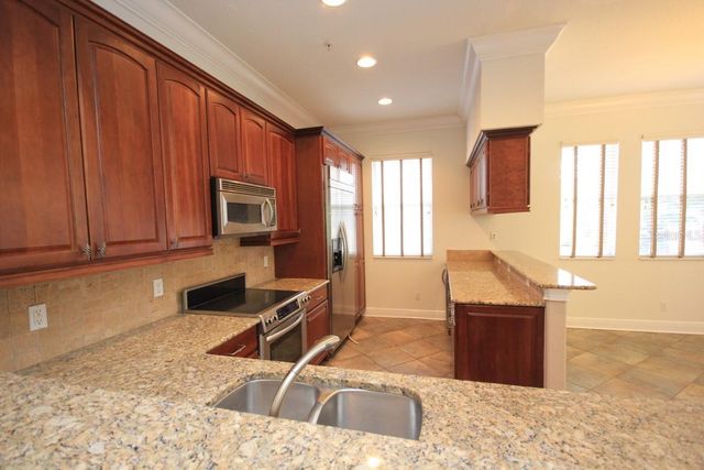6002 YEATS MANOR DRIVE 105, Tampa, FL 33616