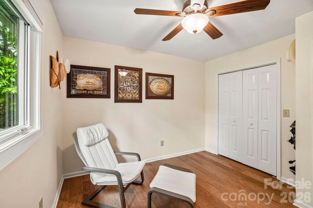 3229 N Bearwallow Road, Hendersonville, NC 28792