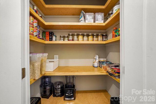 3229 N Bearwallow Road, Hendersonville, NC 28792