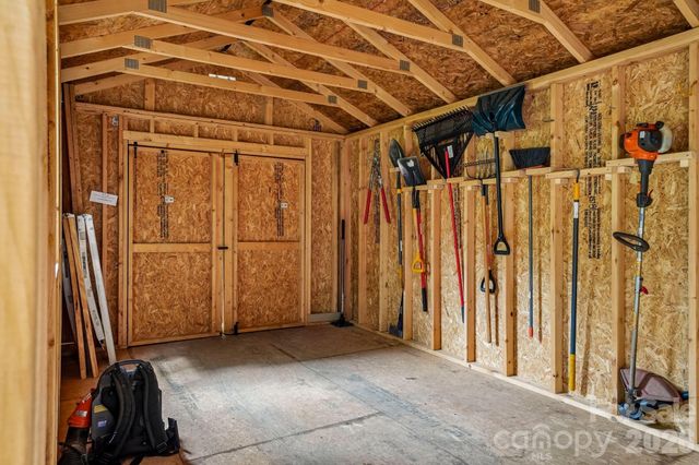 3229 N Bearwallow Road, Hendersonville, NC 28792