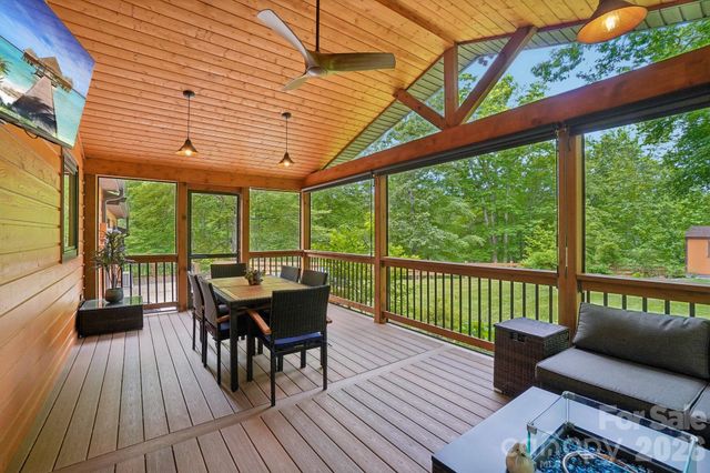 3229 N Bearwallow Road, Hendersonville, NC 28792