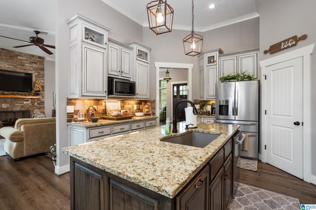 244 CRYSTAL COVE, Oxford, AL 36203