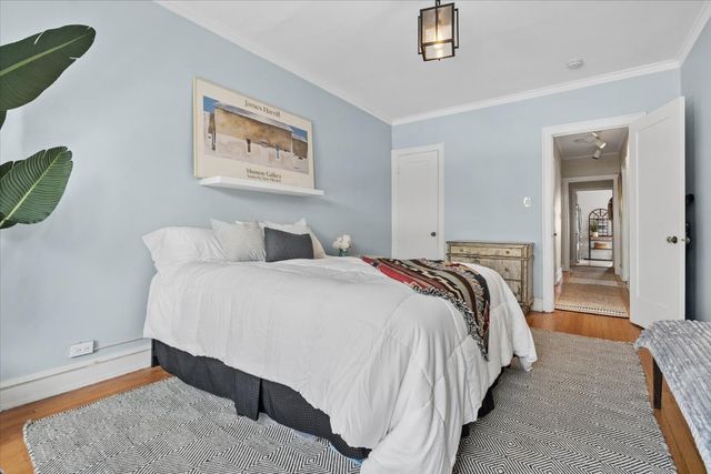 470 Sheridan Road 2, Evanston, IL 60202