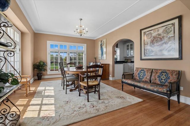 470 Sheridan Road 2, Evanston, IL 60202