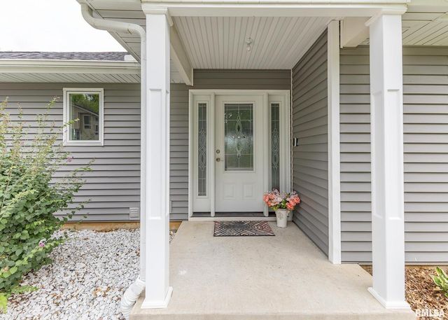 321 Pin Oak Drive, Geneseo, IL 61254