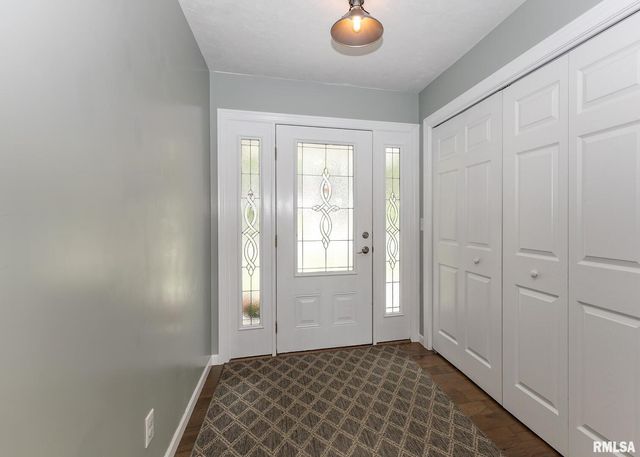 321 Pin Oak Drive, Geneseo, IL 61254