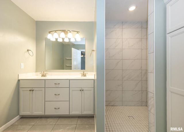 321 Pin Oak Drive, Geneseo, IL 61254