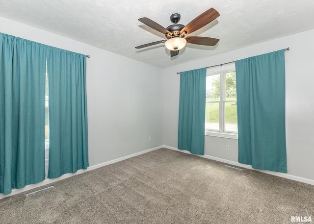 321 Pin Oak Drive, Geneseo, IL 61254