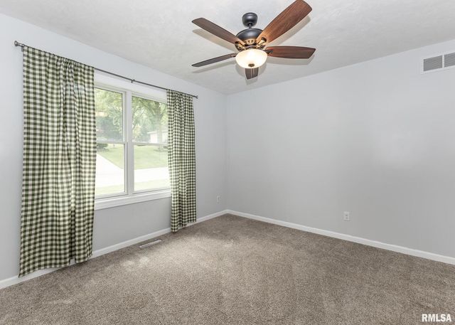 321 Pin Oak Drive, Geneseo, IL 61254