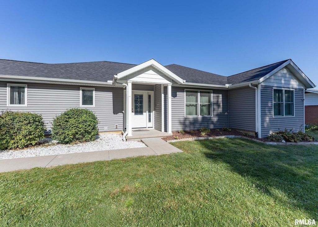 321 Pin Oak Drive, Geneseo, IL 61254