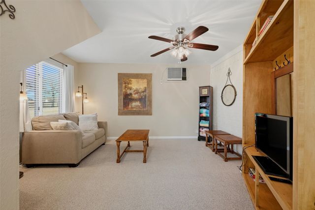 231 Cayuga Trail, Lake Kiowa, TX 76240