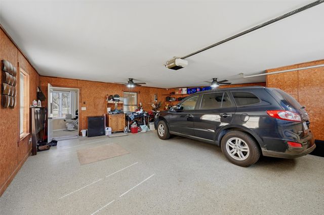 231 Cayuga Trail, Lake Kiowa, TX 76240