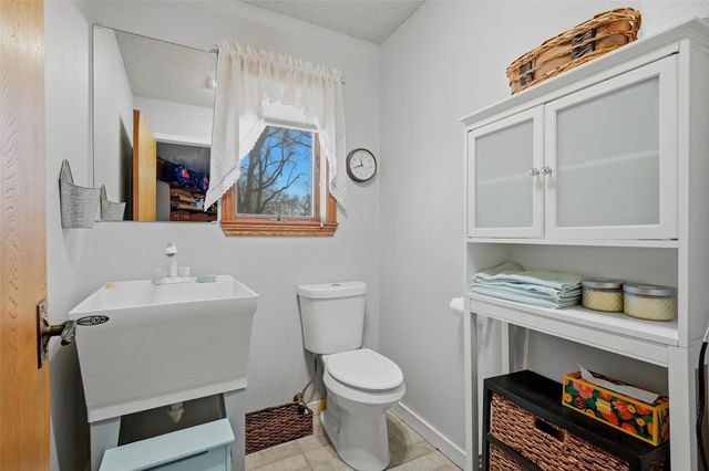 231 Cayuga Trail, Lake Kiowa, TX 76240