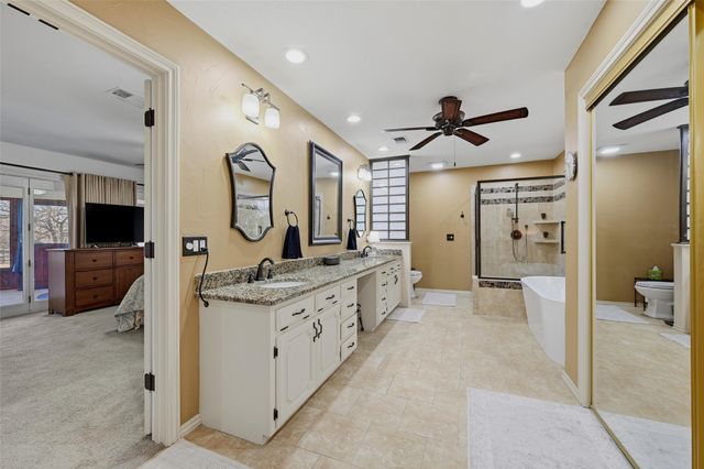 231 Cayuga Trail, Lake Kiowa, TX 76240