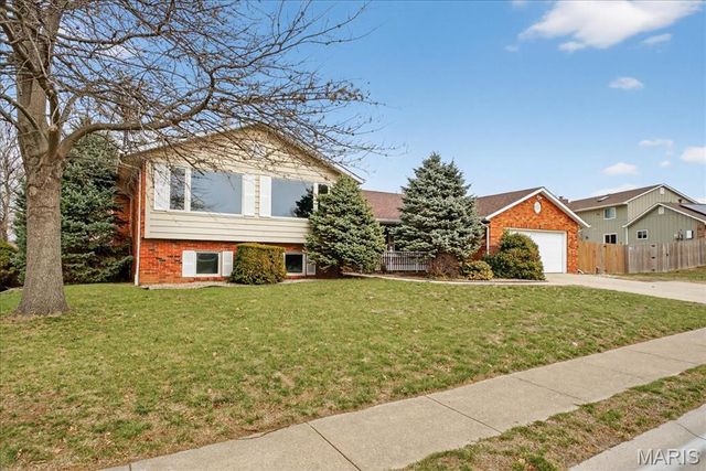 622 Saint Nicholas Drive, O'fallon, IL 62269