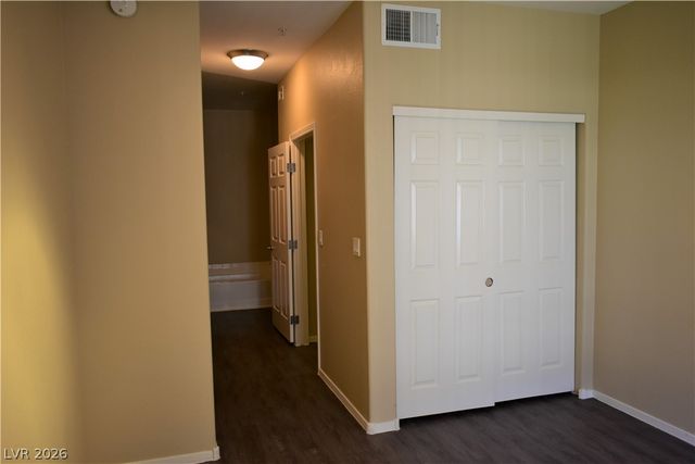 2291 West Horizon Ridge Parkway 5128, Henderson, NV 89052