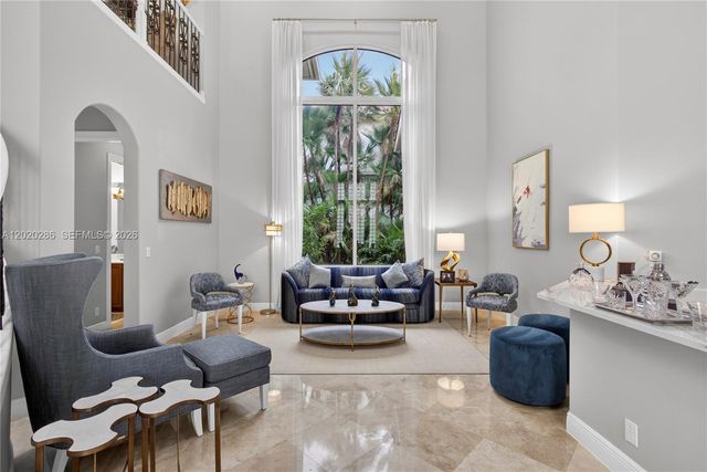 110 Abondance Dr, Palm Beach Gardens, FL 33410