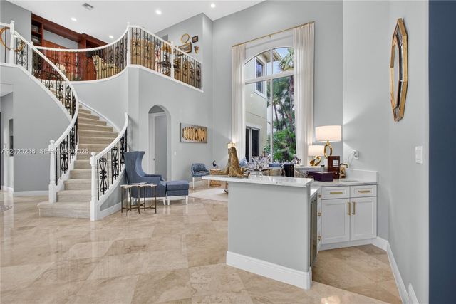 110 Abondance Dr, Palm Beach Gardens, FL 33410