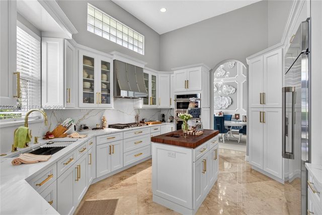 110 Abondance Dr, Palm Beach Gardens, FL 33410