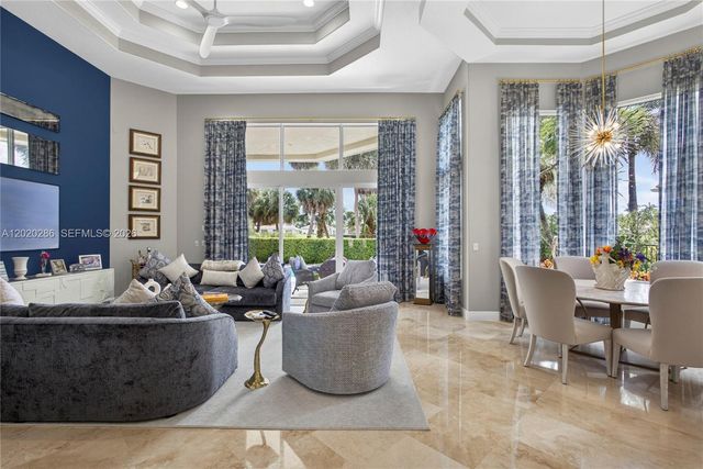 110 Abondance Dr, Palm Beach Gardens, FL 33410