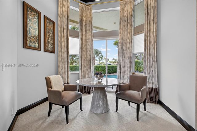 110 Abondance Dr, Palm Beach Gardens, FL 33410