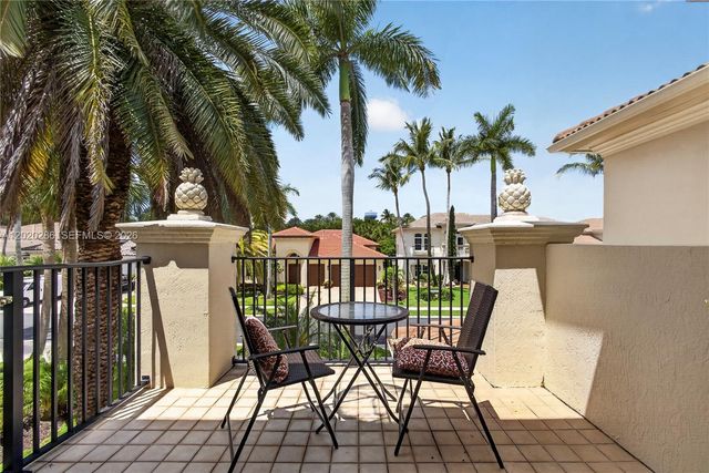 110 Abondance Dr, Palm Beach Gardens, FL 33410