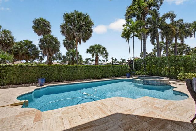 110 Abondance Dr, Palm Beach Gardens, FL 33410