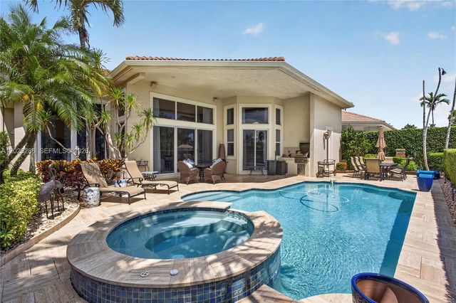 110 Abondance Dr, Palm Beach Gardens, FL 33410