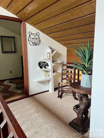 109 Emerald Ridge Road, Sapphire, NC 28774