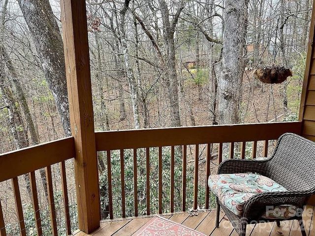 109 Emerald Ridge Road, Sapphire, NC 28774