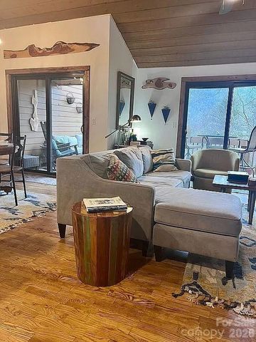 109 Emerald Ridge Road, Sapphire, NC 28774