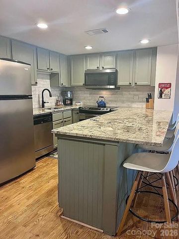 109 Emerald Ridge Road, Sapphire, NC 28774