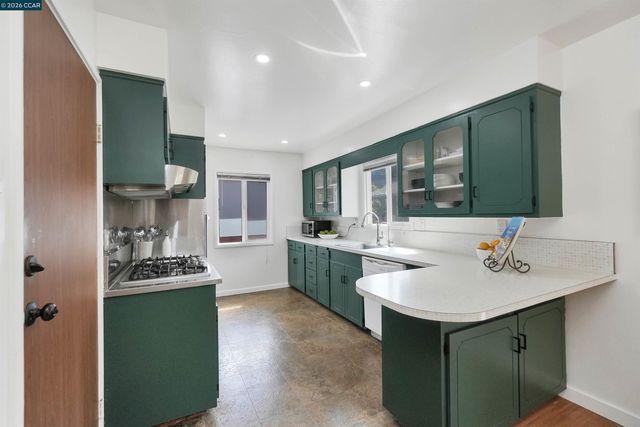 2309 Julia Ct, Pinole, CA 94564