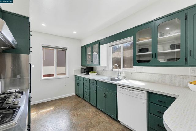 2309 Julia Ct, Pinole, CA 94564