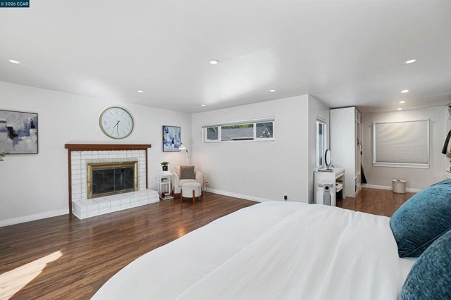 2309 Julia Ct, Pinole, CA 94564