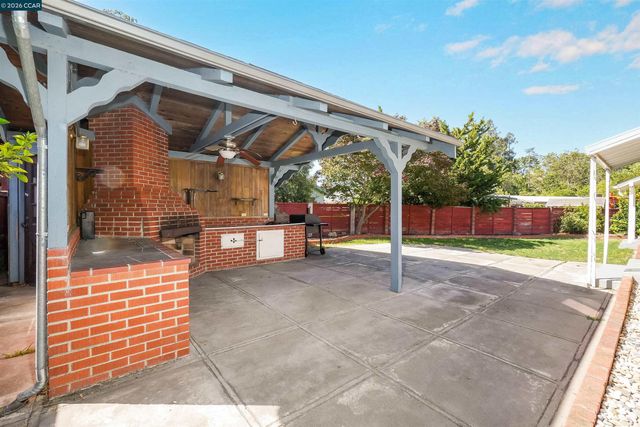 2309 Julia Ct, Pinole, CA 94564