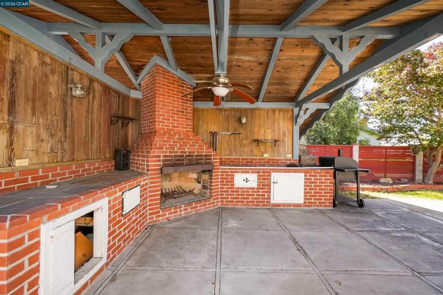 2309 Julia Ct, Pinole, CA 94564