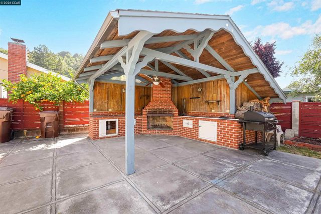2309 Julia Ct, Pinole, CA 94564